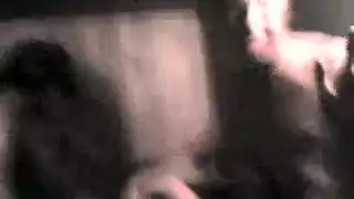 مراهقة تتباهى بكسها الصغير الأنيق بتفاصيل صريحة