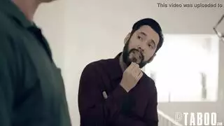 رغبات عبر الإنترنت: شقراوات تحصل على الرجل والجنس الجماعي المطلوب
