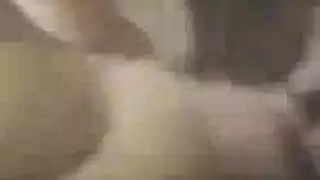 ميلف ترتدي الكاكي تخلع ملابسها وتضاجع نفسها في كل غرفة بمنزلها