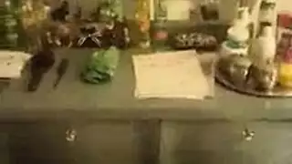 جلسة سادية: مراهقة تقيد الجدة وتحلق فرجها