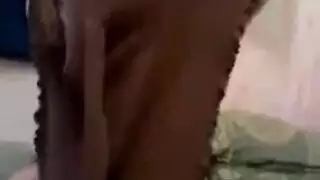 رجلين يقدفون بعضاهم ويستمتعو في الفراش