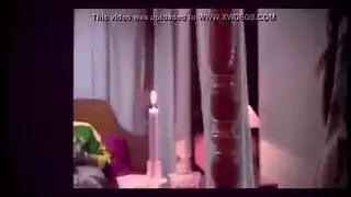 إصبع سحاقي: فتاة نوبية تئن بينما تلعب صديقتها بكسها