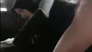 لقاء سري صريح لأخت محجبة