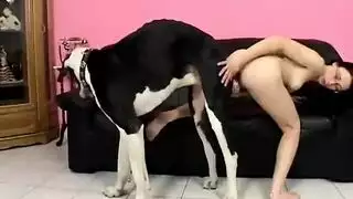 غوص عميق في قضيب الكلب: حركة سفاح قربى قاسية