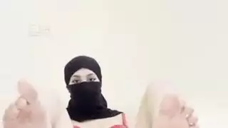 استمناء فتاة عربية بالحجاب إكس إكس إكس: لعب الكس وفرك البظر