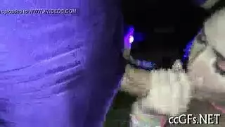 خلف المنصة: كاميرا خفية لسكس قضائي